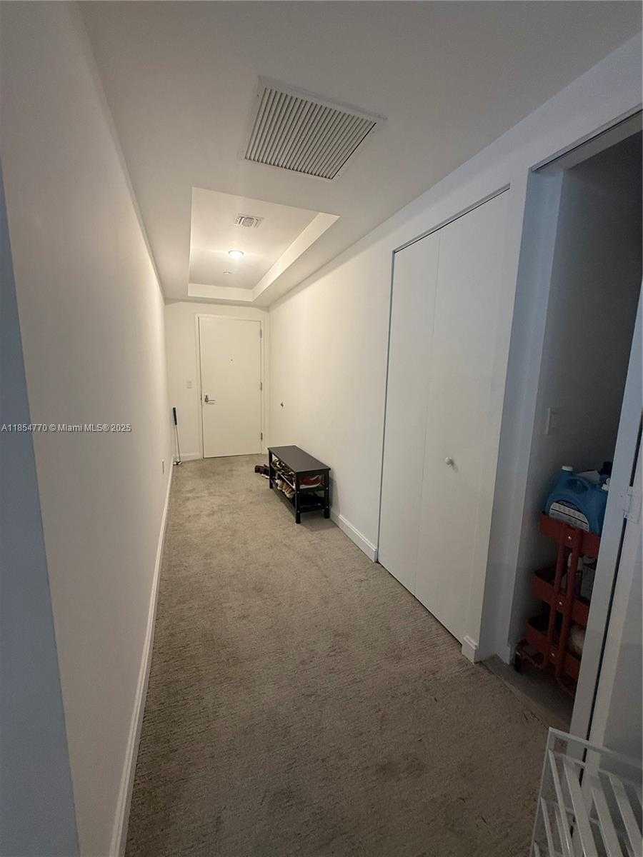 Small Image of 45 SOUTH WEST 9TH ST #3001, Miami Number 8