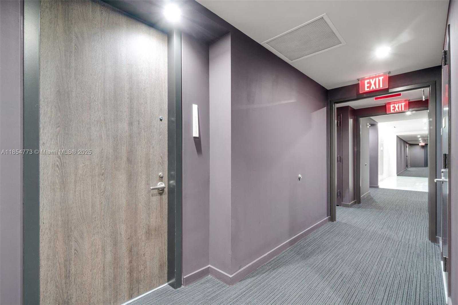 Small Image of 68 SOUTH EAST 6TH ST #2406, Miami Number 16