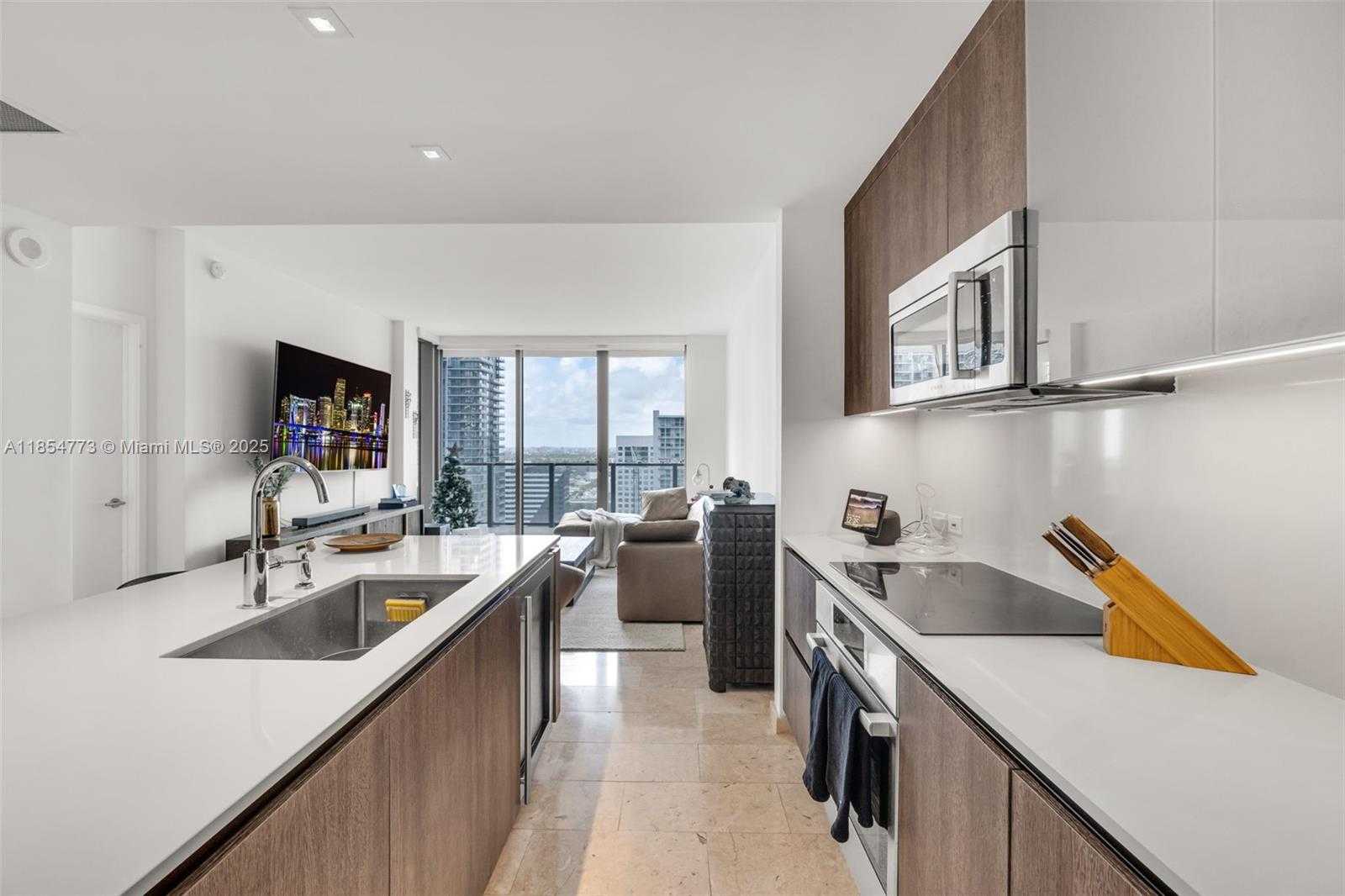 Small Image of 68 SOUTH EAST 6TH ST #2406, Miami Number 8