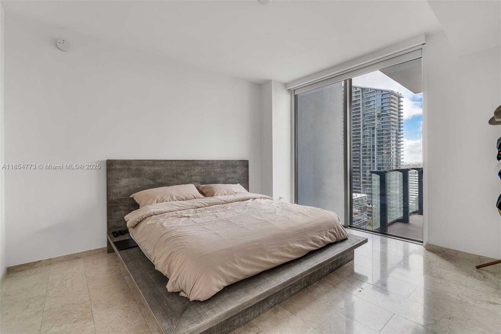 Small Image of 68 SOUTH EAST 6TH ST #2406, Miami Number 9