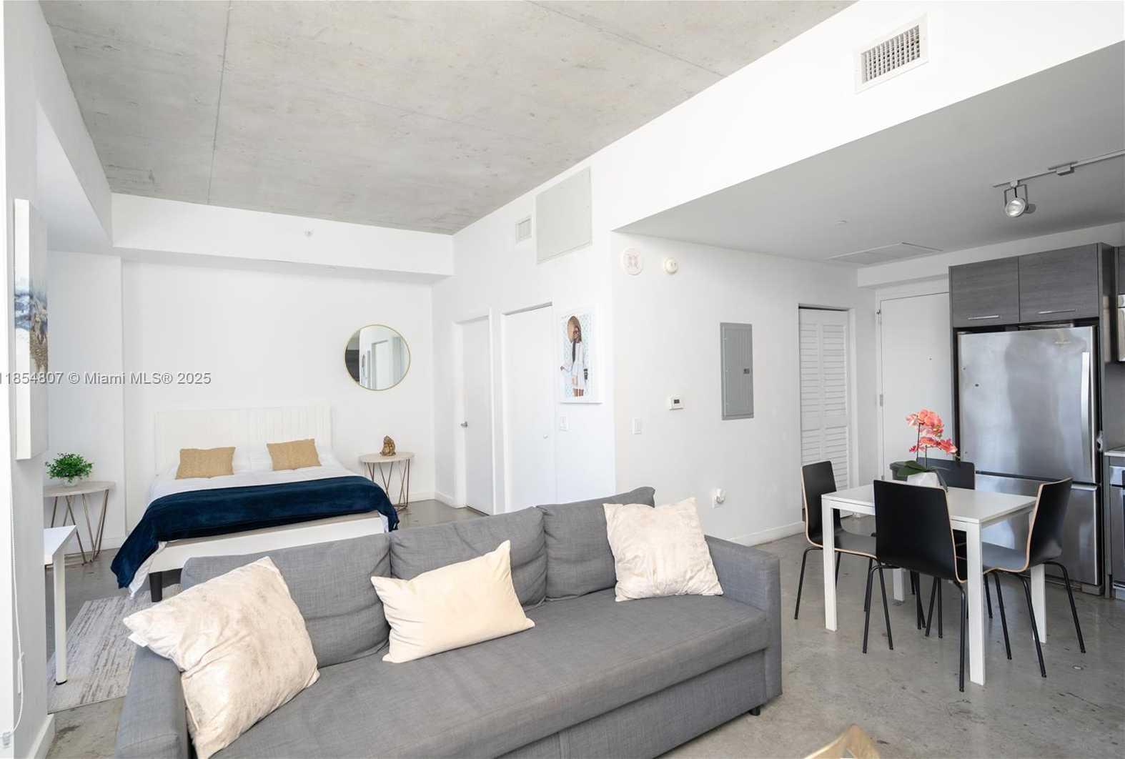 Small Image of 151 SOUTH EAST 1ST ST #2303, Miami Number 5