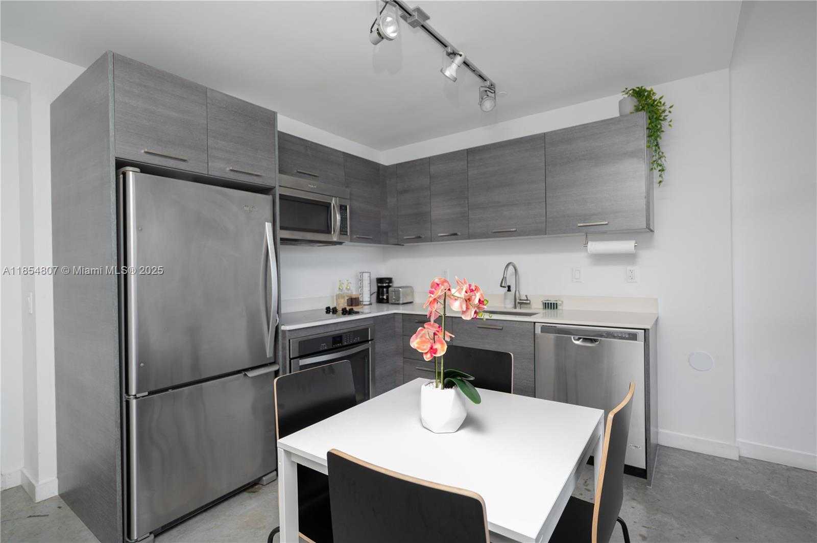 Small Image of 151 SOUTH EAST 1ST ST #2303, Miami Number 7