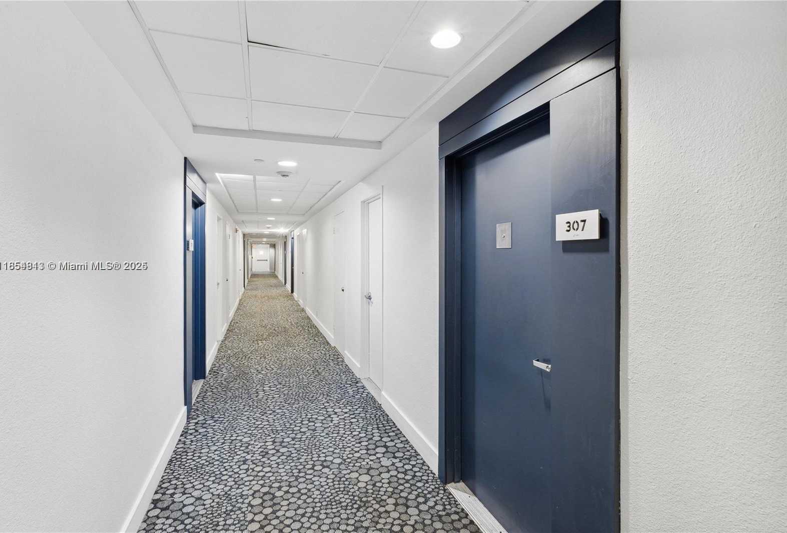Small Image of 1000 WEST AVE #307, Miami Beach Number 10