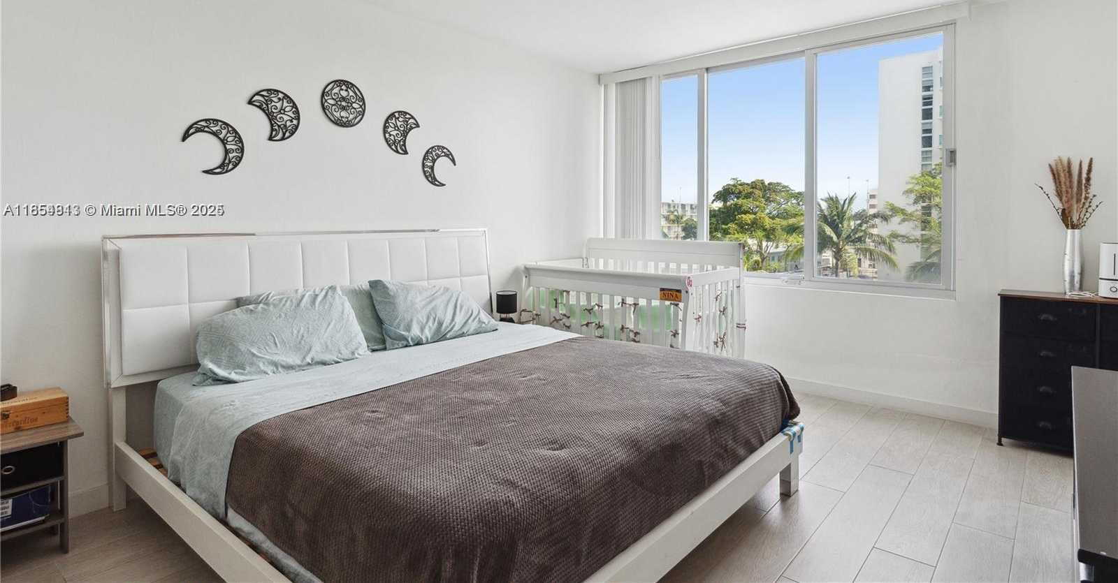 Small Image of 1000 WEST AVE #307, Miami Beach Number 8