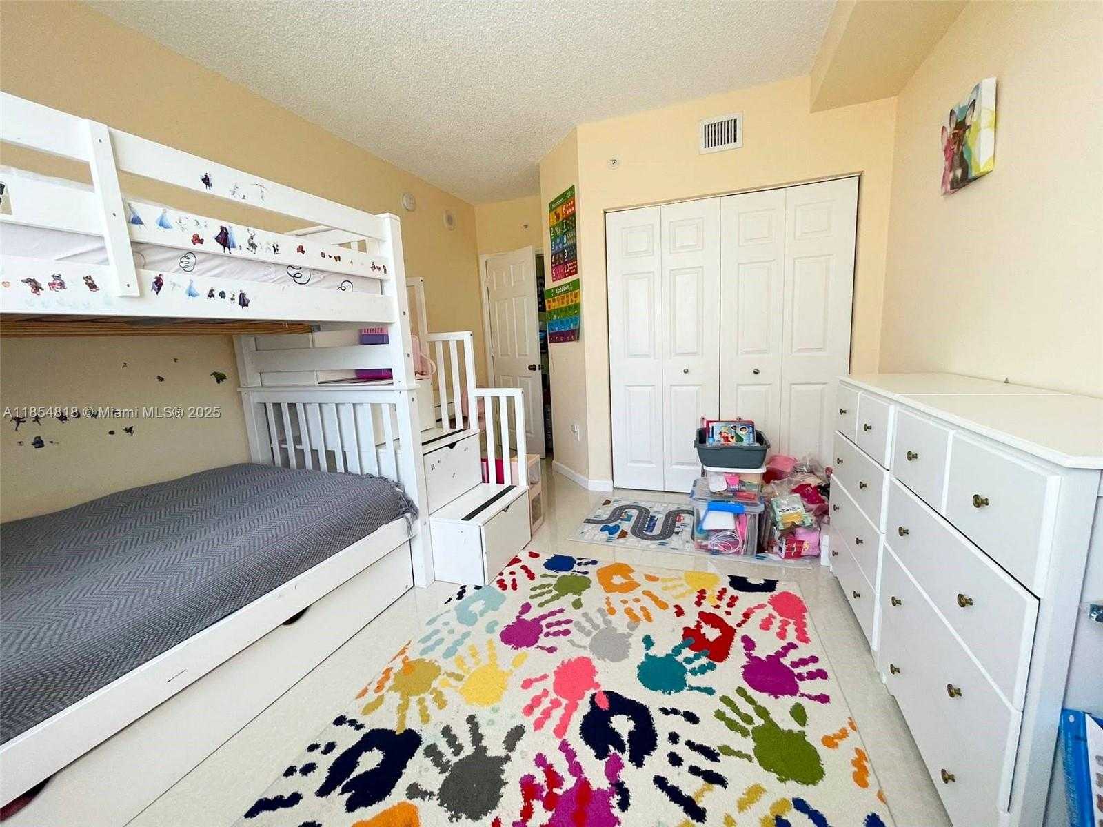 Small Image of 17100 NORTH BAY RD #1502, Sunny Isles Beach Number 28