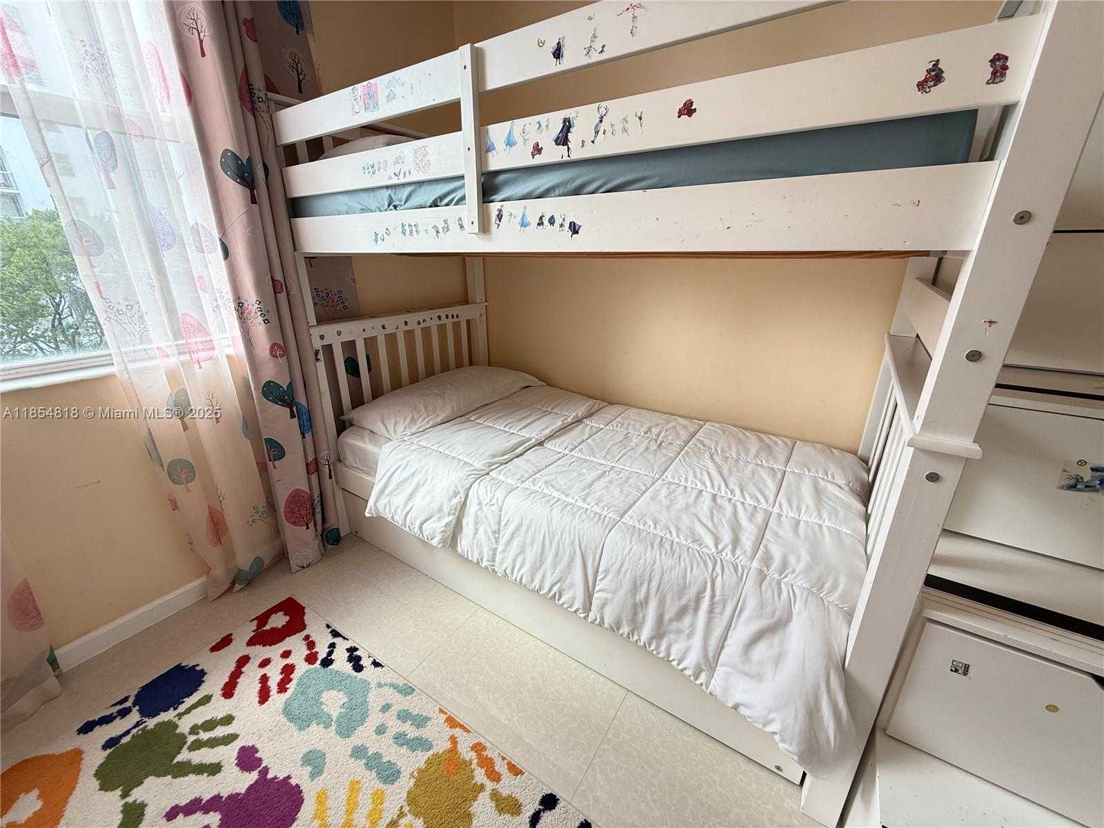 Small Image of 17100 NORTH BAY RD #1502, Sunny Isles Beach Number 30