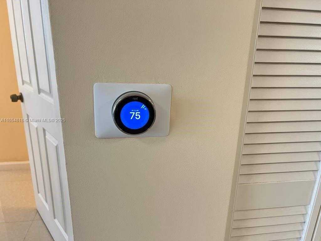 Small Image of 17100 NORTH BAY RD #1502, Sunny Isles Beach Number 34