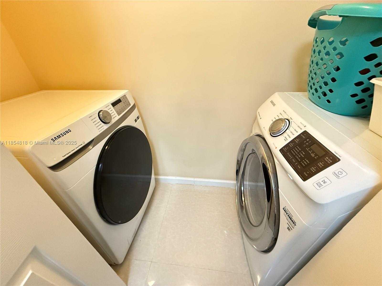 Small Image of 17100 NORTH BAY RD #1502, Sunny Isles Beach Number 35