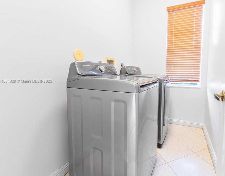 Small Image of 2340 NORTH WEST 186TH AVE, Pembroke Pines Number 11