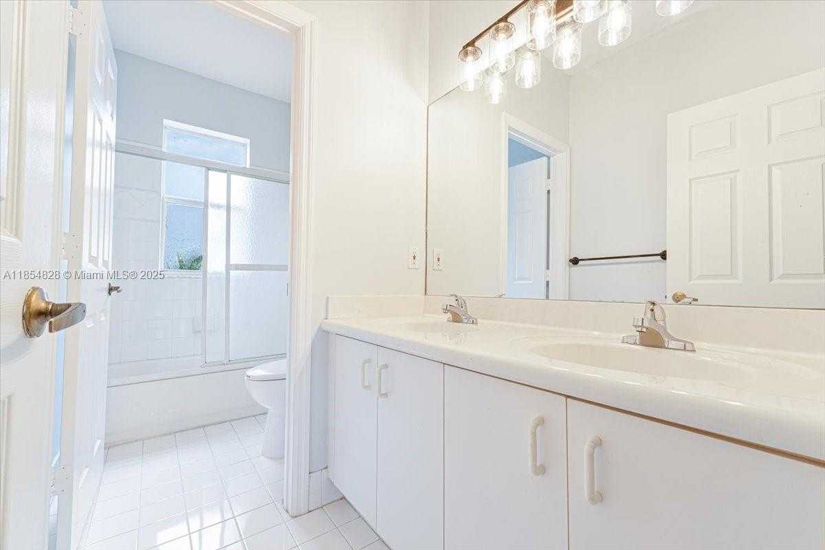 Small Image of 2340 NORTH WEST 186TH AVE, Pembroke Pines Number 15