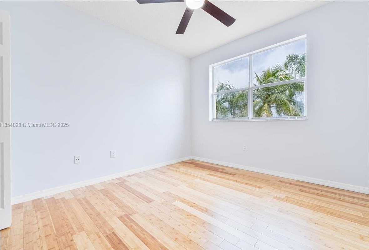 Small Image of 2340 NORTH WEST 186TH AVE, Pembroke Pines Number 22