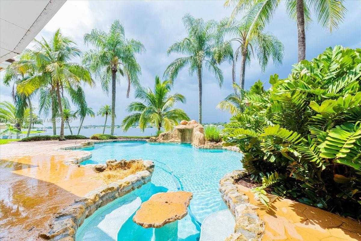 Small Image of 2340 NORTH WEST 186TH AVE, Pembroke Pines Number 28