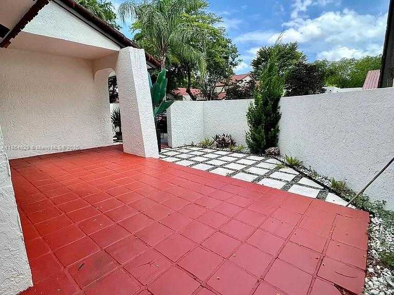 Small Image of 13535 SOUTH WEST 111TH TER, Miami Number 20