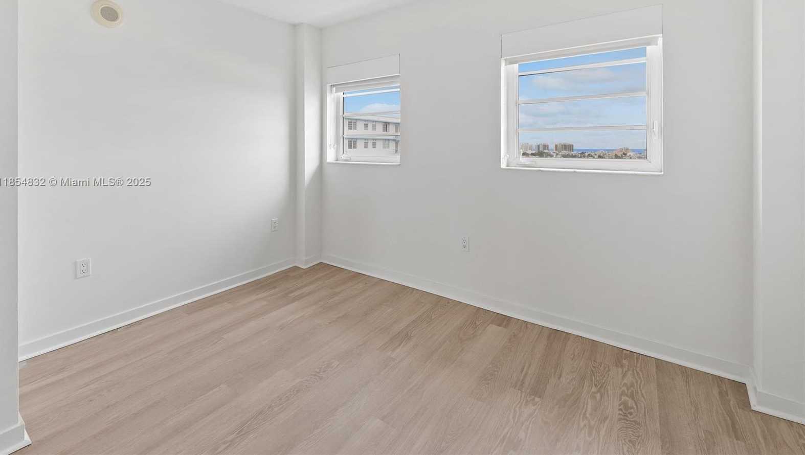 Small Image of 910 WEST AVE #0708, Miami Beach Number 11