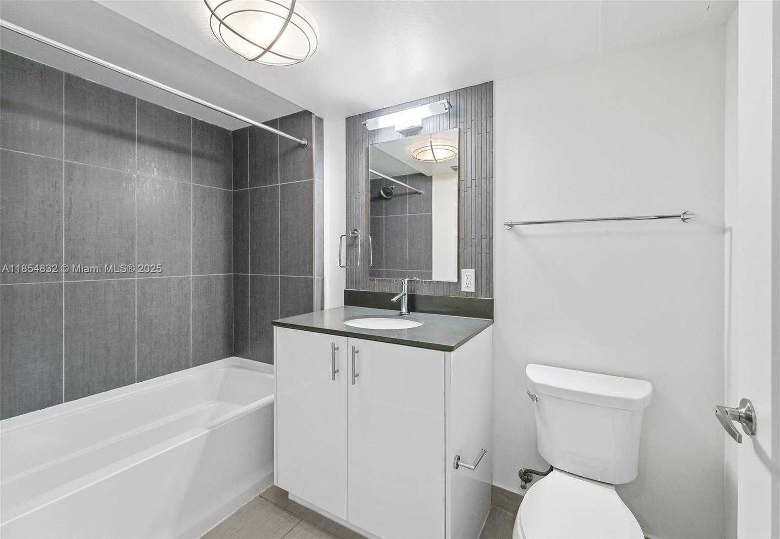 Small Image of 910 WEST AVE #0708, Miami Beach Number 15
