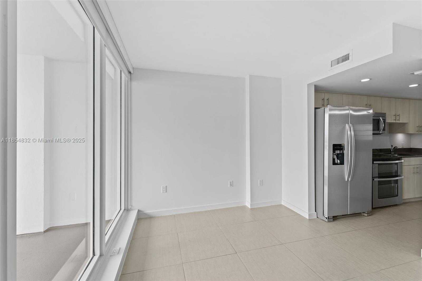 Small Image of 910 WEST AVE #0708, Miami Beach Number 4
