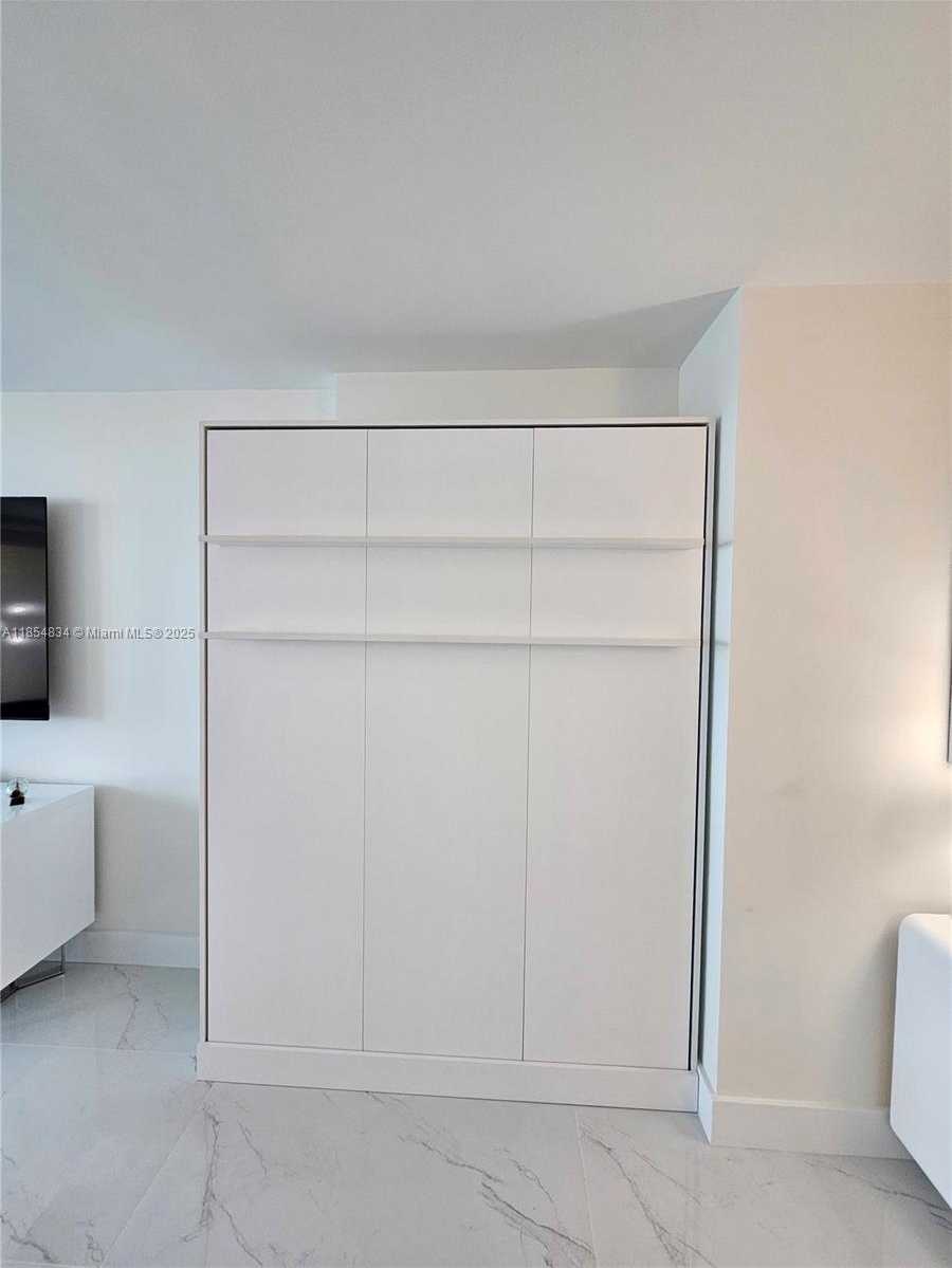 Small Image of 2501 SOUTH OCEAN DR #307, Hollywood Number 18