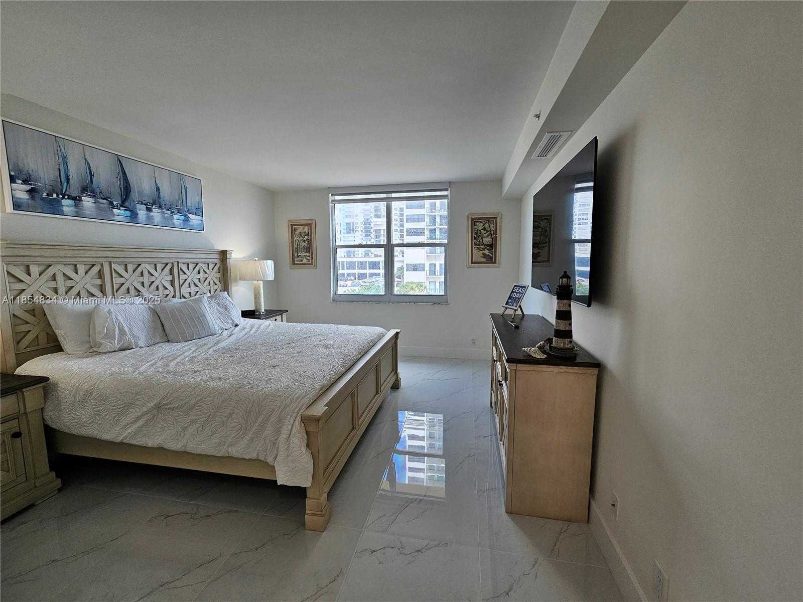 Small Image of 2501 SOUTH OCEAN DR #307, Hollywood Number 24