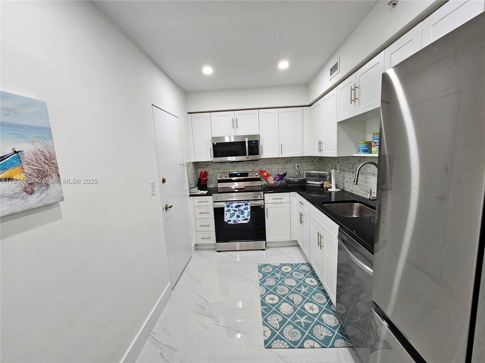 Small Image of 2501 SOUTH OCEAN DR #307, Hollywood Number 9