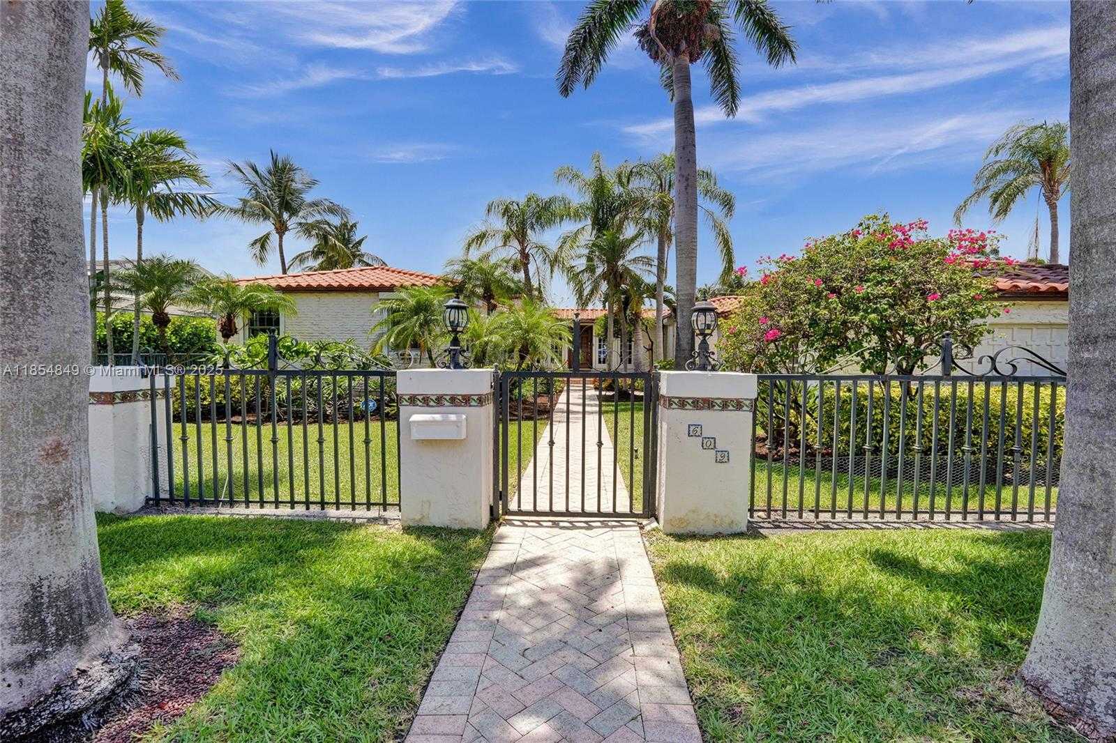 Small Image of 609 ISLE OF PALMS DR, Fort Lauderdale Number 17