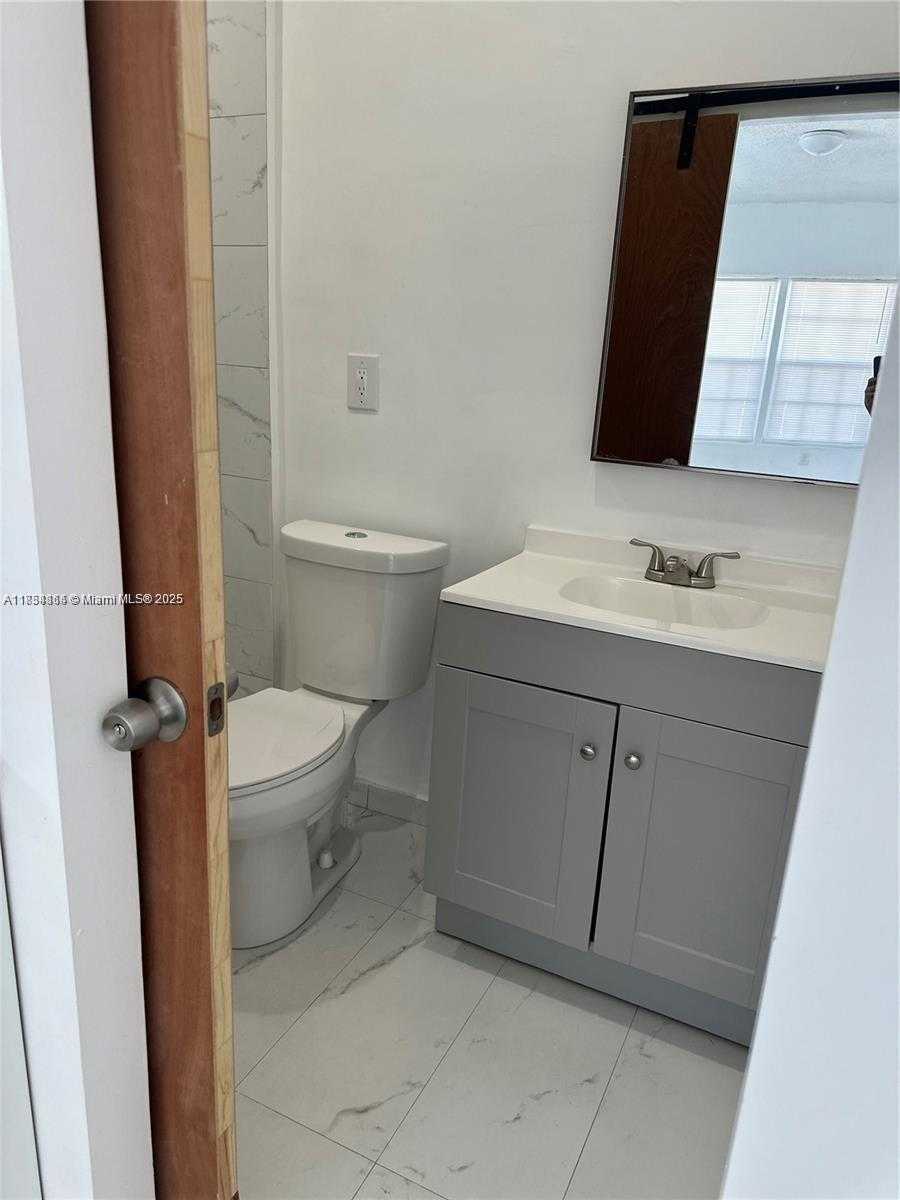 Small Image of 5730 NORTH WEST 199TH ST, Hialeah Number 5