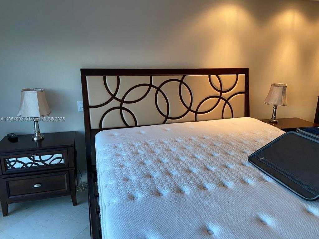 Small Image of 1850 SOUTH OCEAN DR #3007, Hallandale Beach Number 12