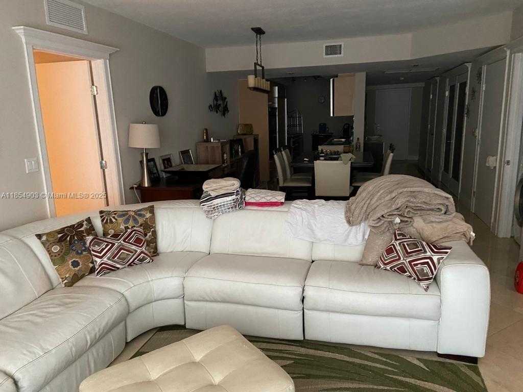 Small Image of 1850 SOUTH OCEAN DR #3007, Hallandale Beach Number 14