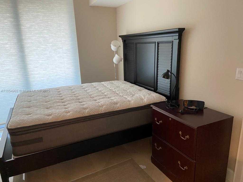 Small Image of 1850 SOUTH OCEAN DR #3007, Hallandale Beach Number 18