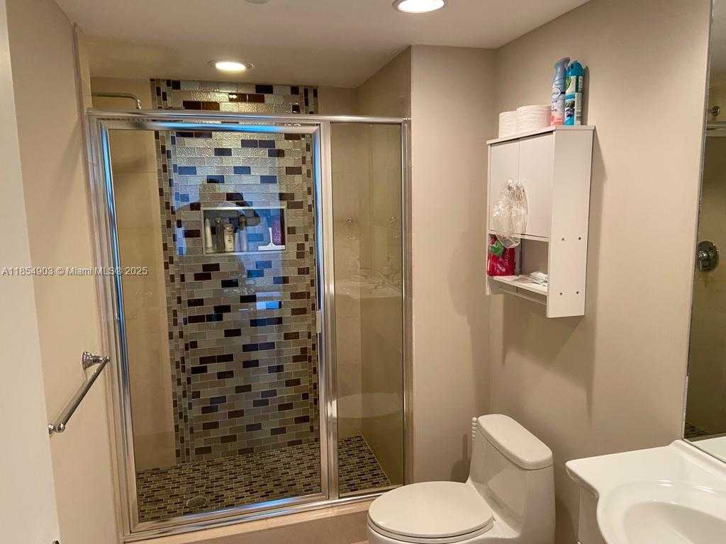 Small Image of 1850 SOUTH OCEAN DR #3007, Hallandale Beach Number 19