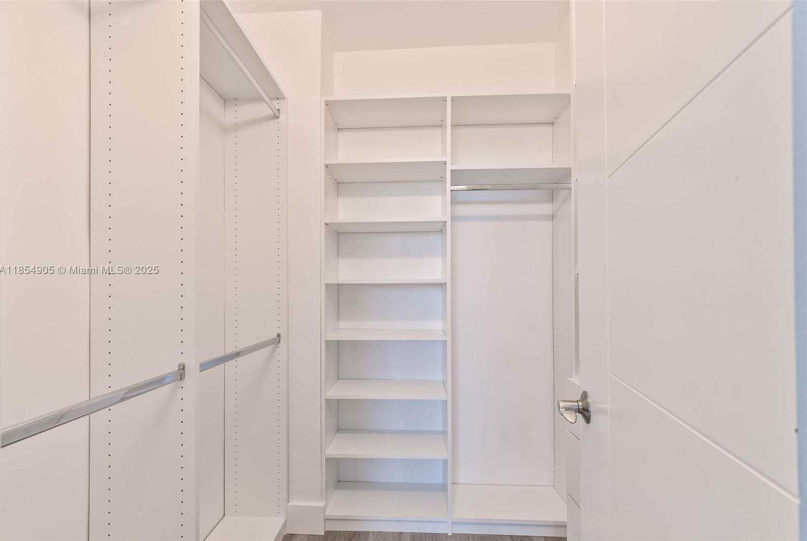 Small Image of 90 EDGEWATER DR #1015, Coral Gables Number 16