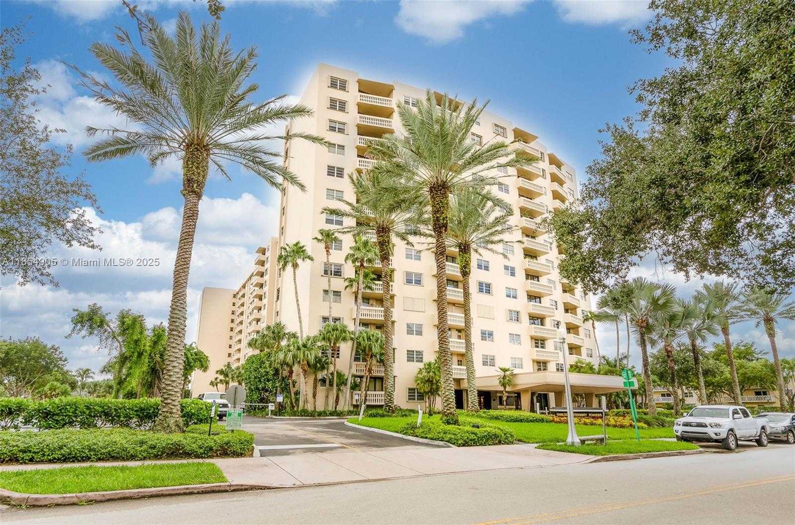 Small Image of 90 EDGEWATER DR #1015, Coral Gables Number 2