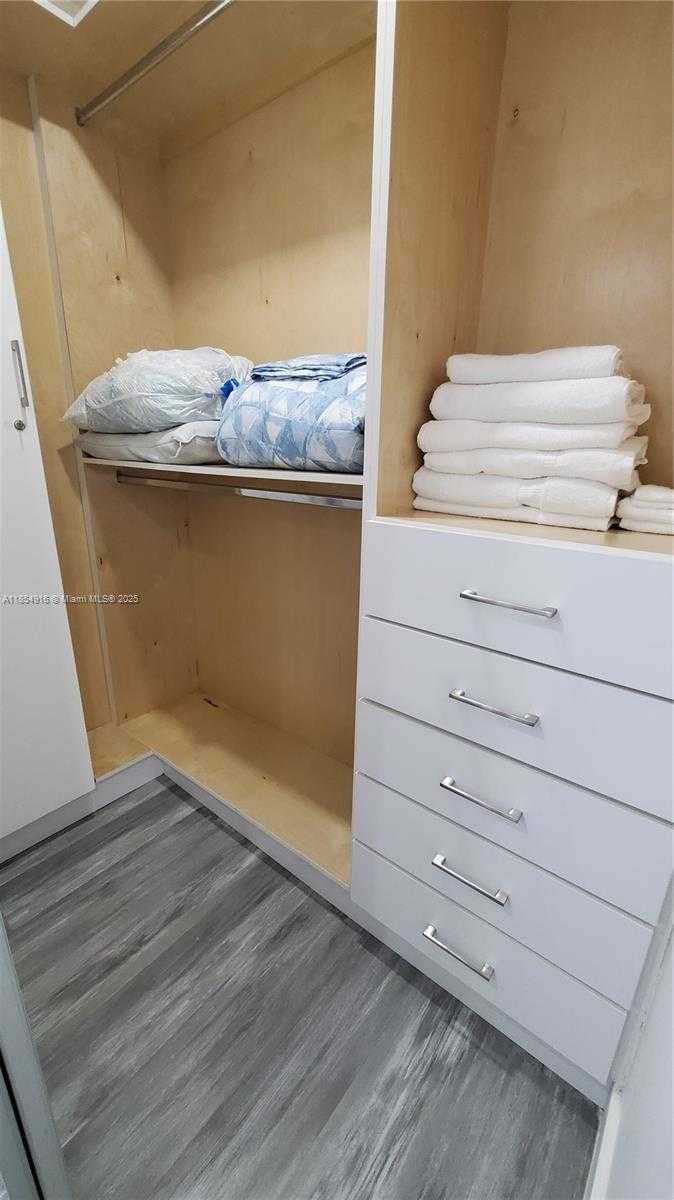 Small Image of 3021 SOUTH WEST 27TH LN #2, Miami Number 11