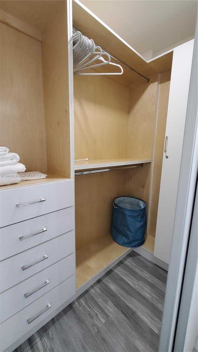 Small Image of 3021 SOUTH WEST 27TH LN #2, Miami Number 13