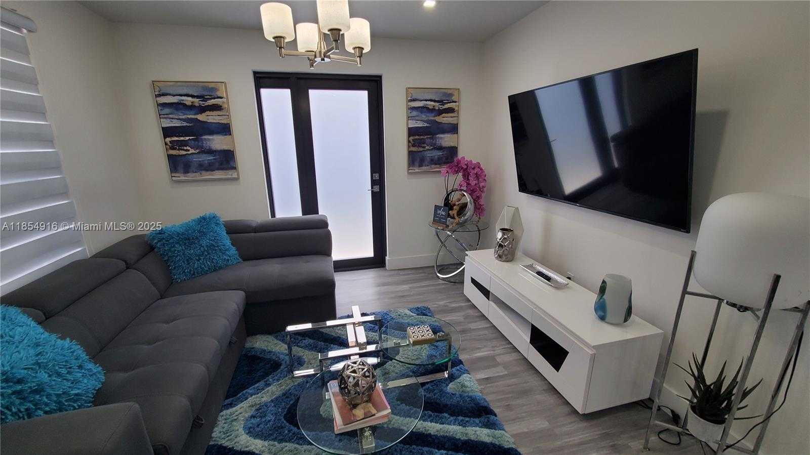 Small Image of 3021 SOUTH WEST 27TH LN #2, Miami Number 17