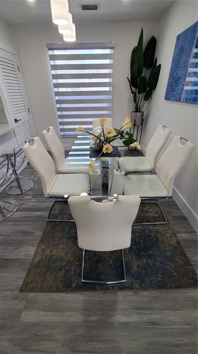 Small Image of 3021 SOUTH WEST 27TH LN #2, Miami Number 18