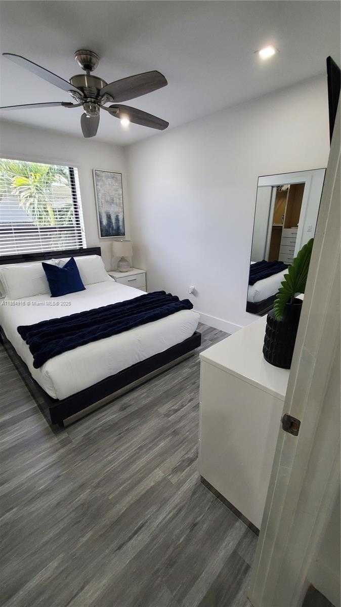 Small Image of 3021 SOUTH WEST 27TH LN #2, Miami Number 7