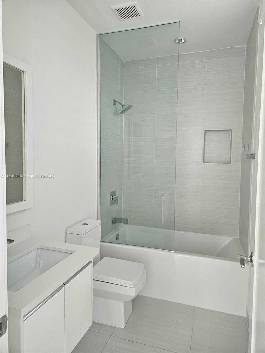 Small Image of 6670 NORTH WEST 105TH CT #6670, Doral Number 11