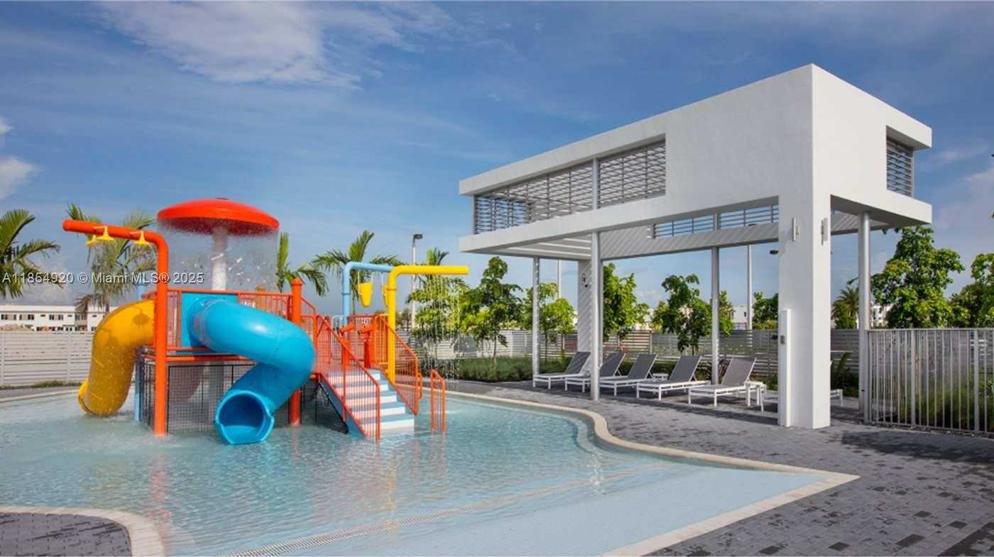 Small Image of 6670 NORTH WEST 105TH CT #6670, Doral Number 21