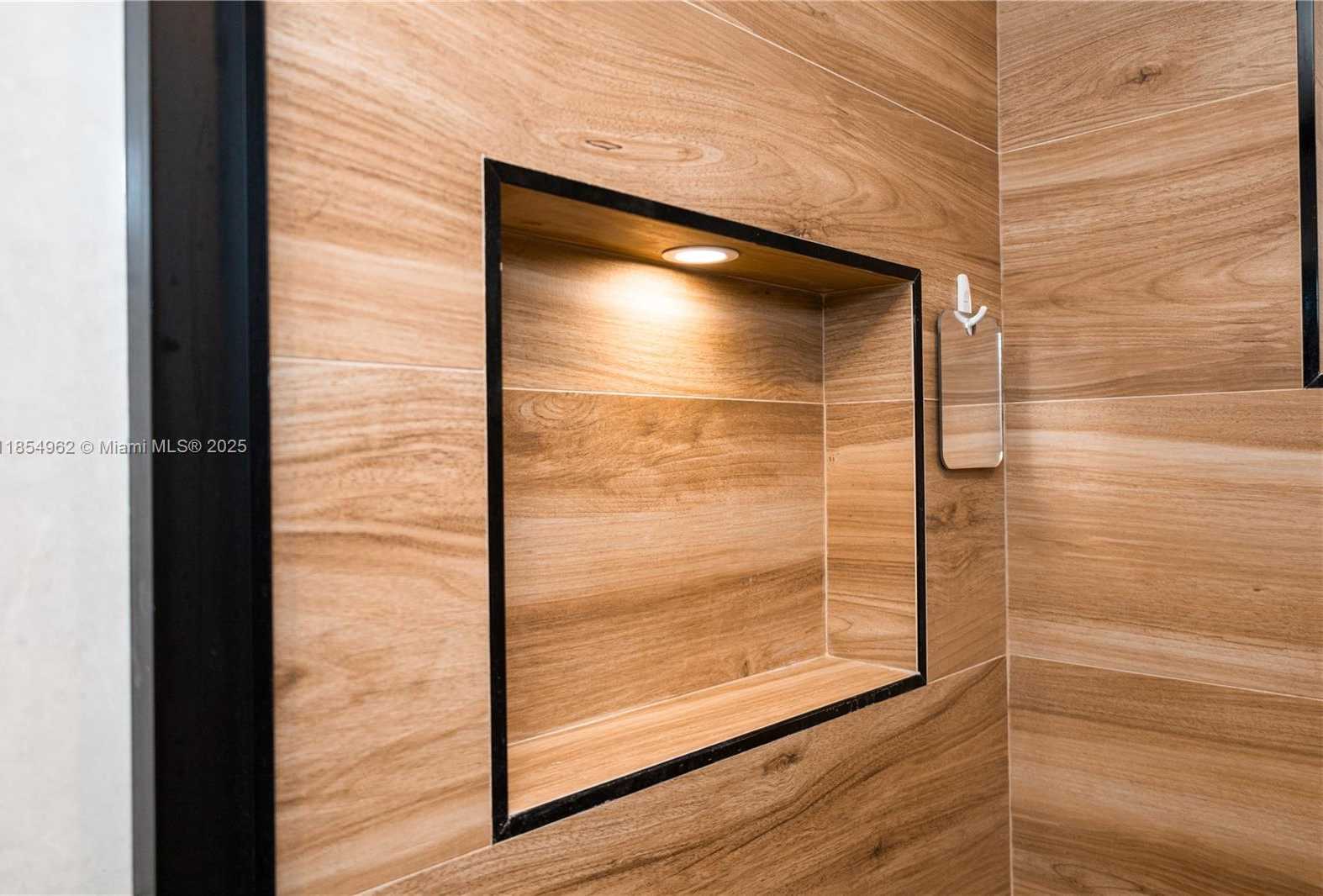 Small Image of 224 MERIDIAN AVE #6, Miami Beach Number 11