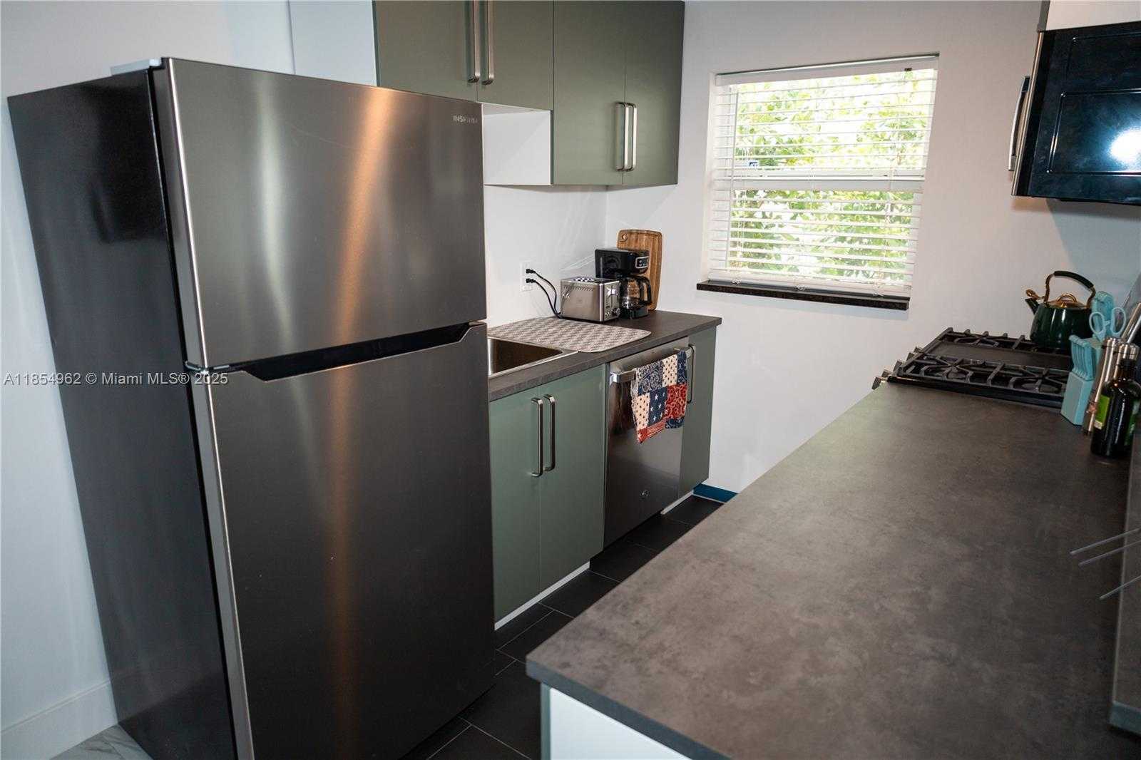Small Image of 224 MERIDIAN AVE #6, Miami Beach Number 14