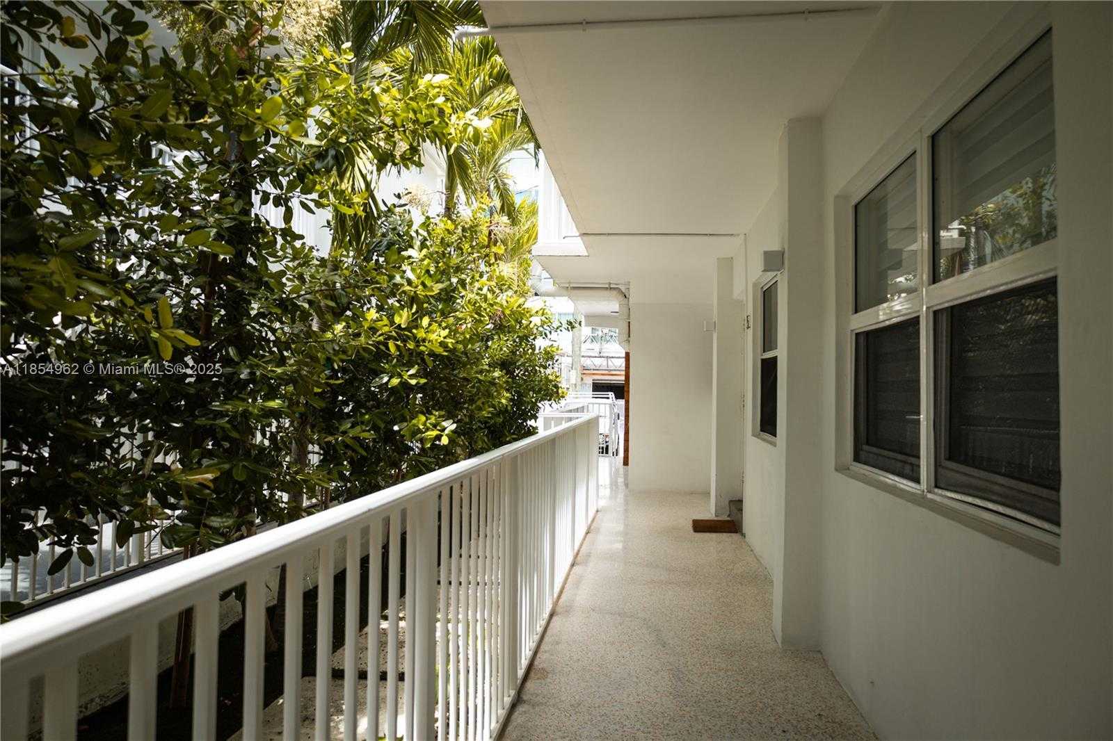 Small Image of 224 MERIDIAN AVE #6, Miami Beach Number 25