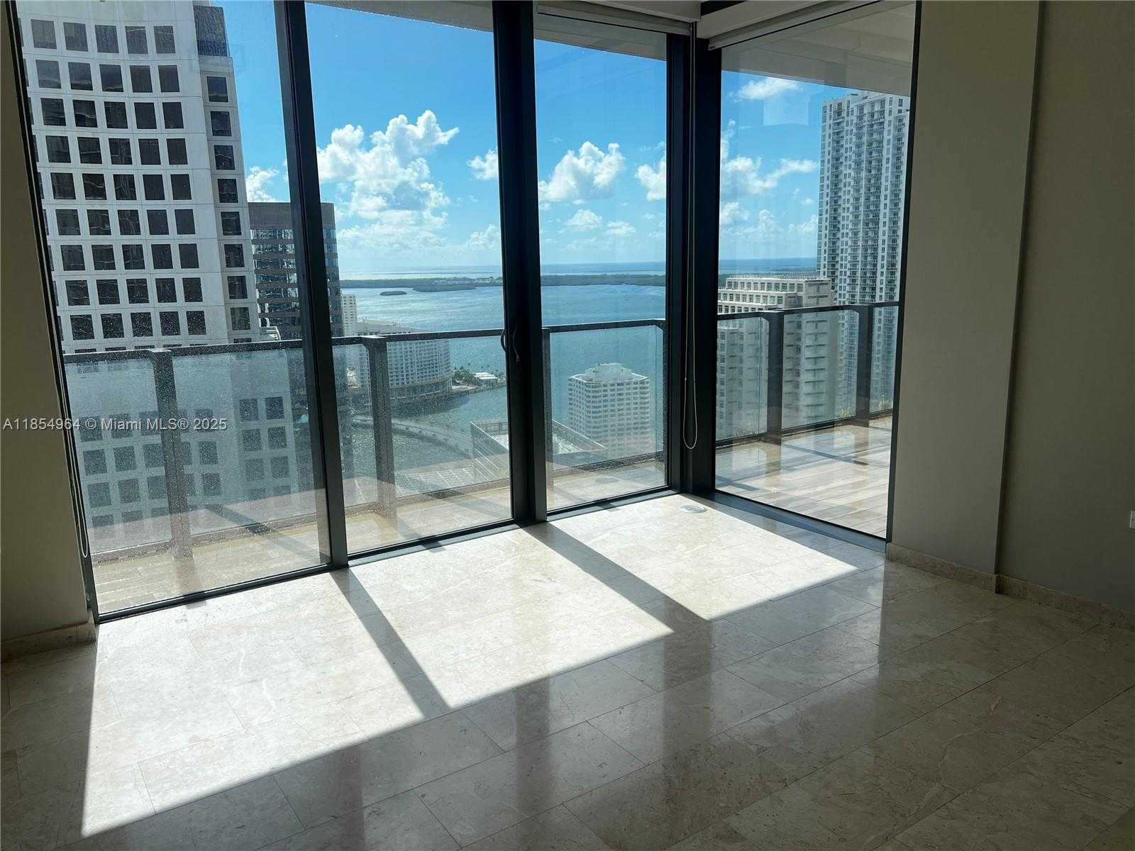 Small Image of 68 SOUTH EAST 6TH ST #3401, Miami Number 17