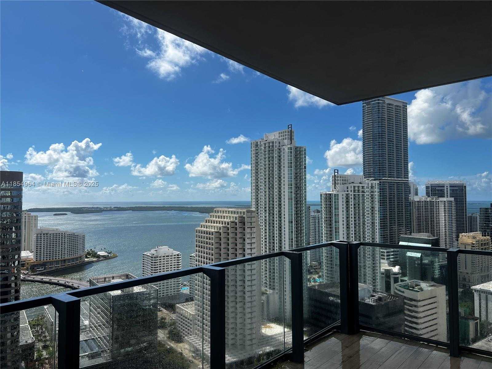 Small Image of 68 SOUTH EAST 6TH ST #3401, Miami Number 22