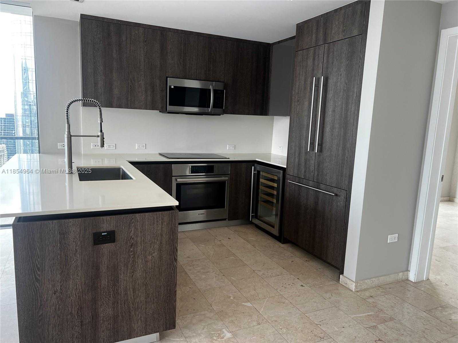 Small Image of 68 SOUTH EAST 6TH ST #3401, Miami Number 8