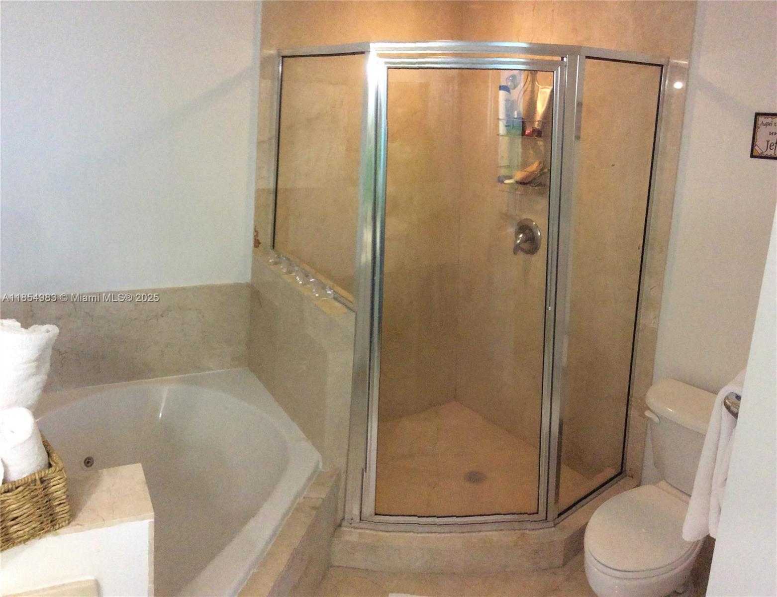 Small Image of 7900 HARBOR ISLAND DR #603, North Bay Village Number 17