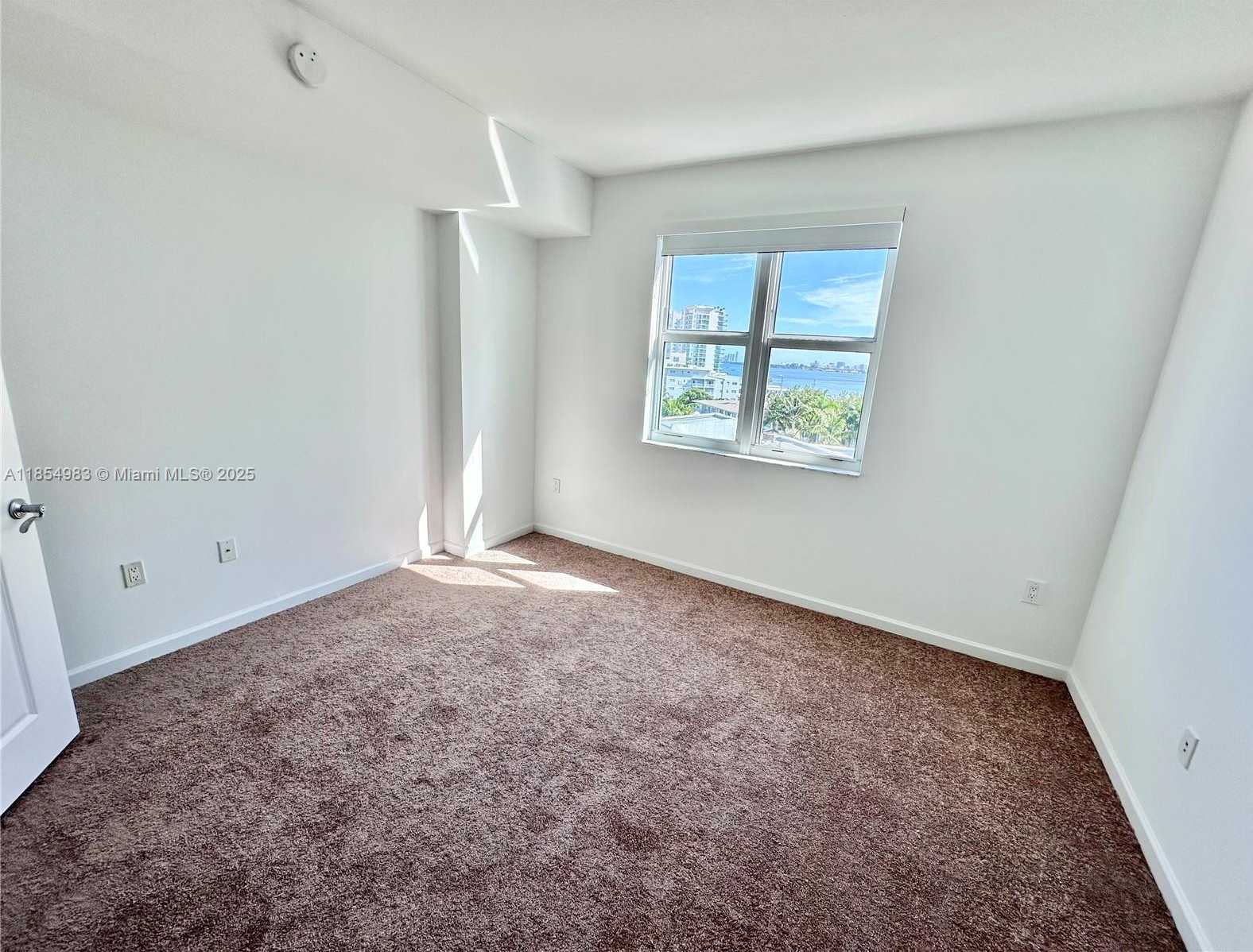 Small Image of 7900 HARBOR ISLAND DR #603, North Bay Village Number 18