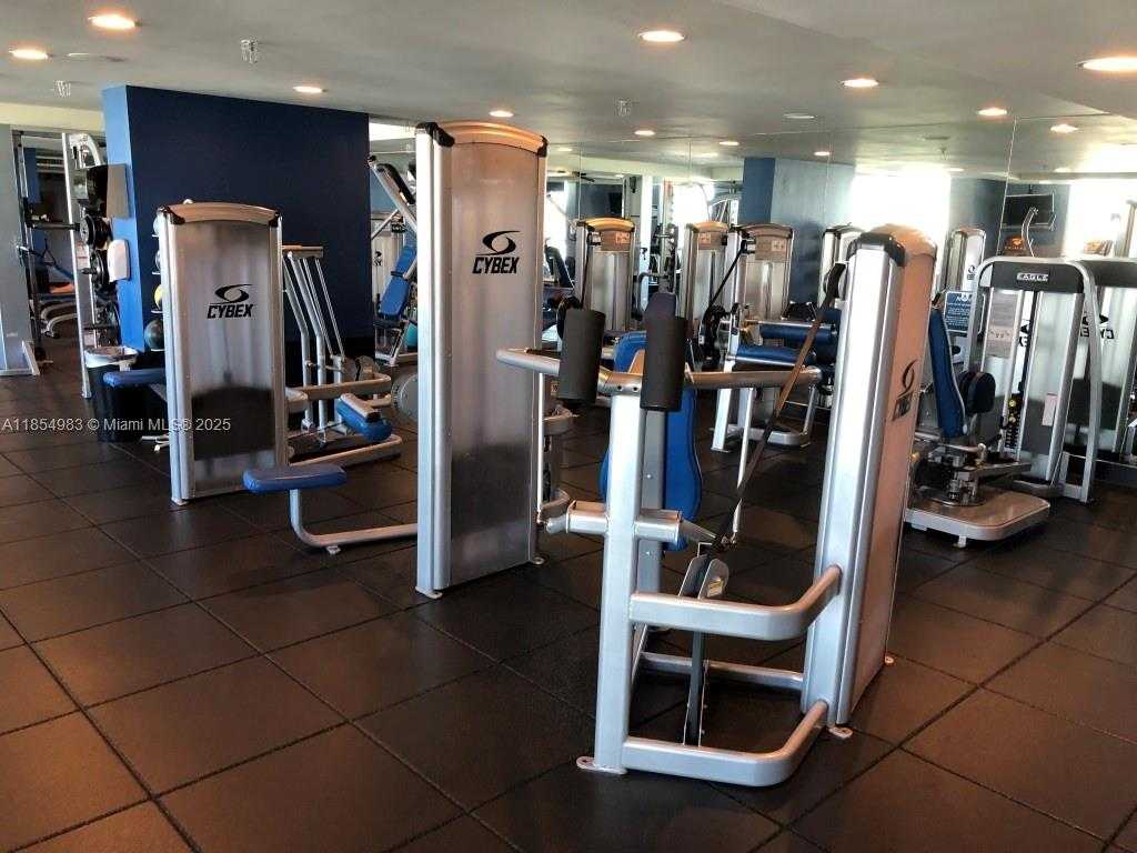 Small Image of 7900 HARBOR ISLAND DR #603, North Bay Village Number 9