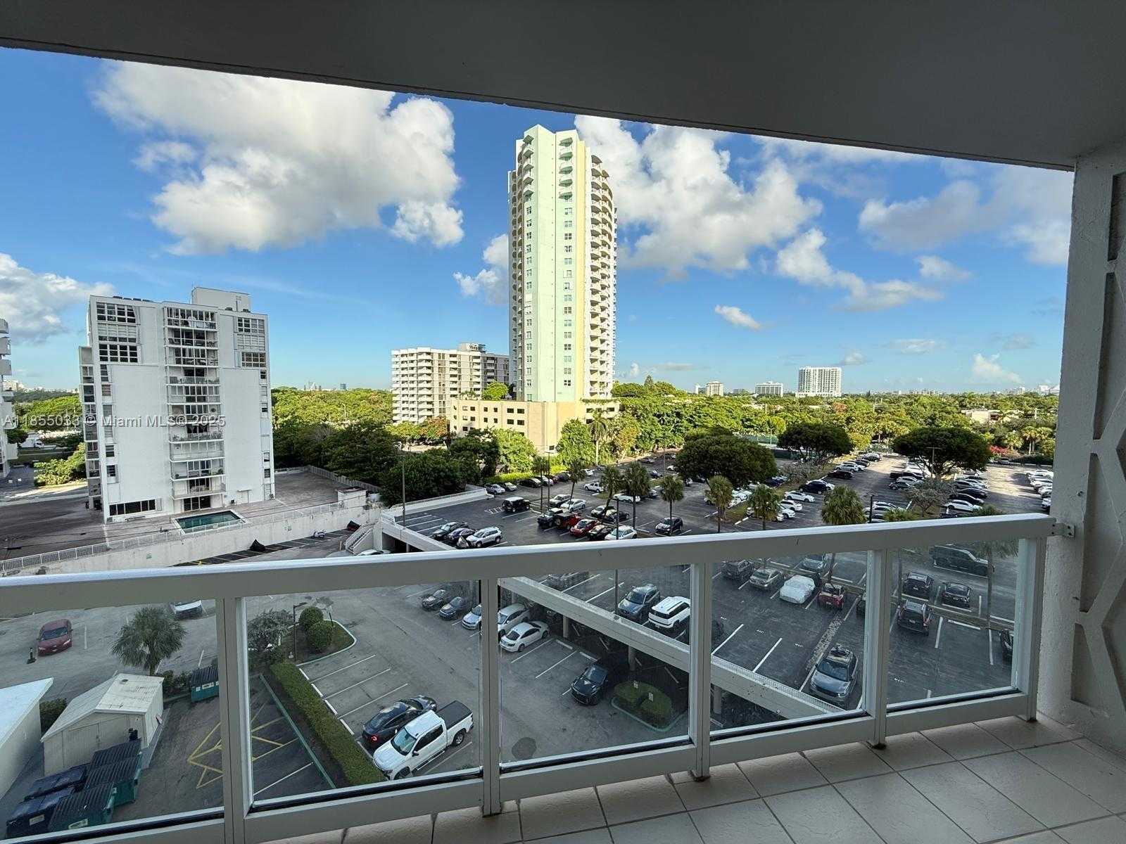 Small Image of 2451 BRICKELL AVE #7L, Miami Number 10