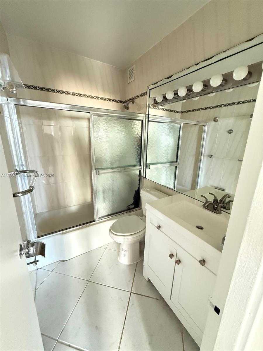 Small Image of 2451 BRICKELL AVE #7L, Miami Number 6