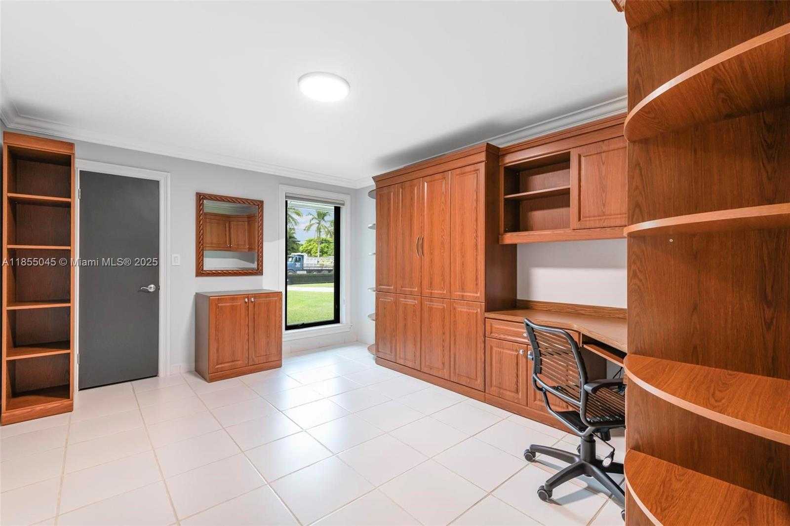 Small Image of 9255 SOUTH WEST 108TH ST, Miami Number 29